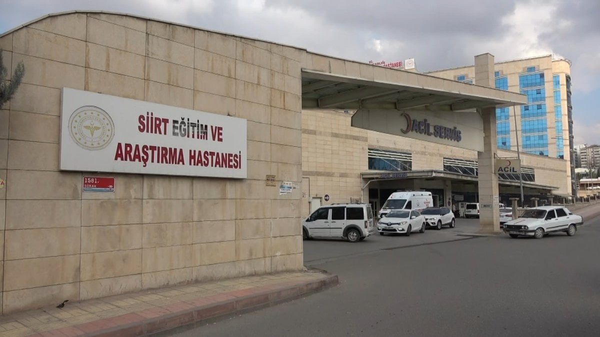 Siirt'te kazara kolunu kesen kişi hayatını kaybetti