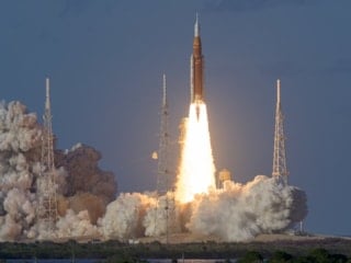 Artemis II ile Ay’a insanlı yolculuk başladı