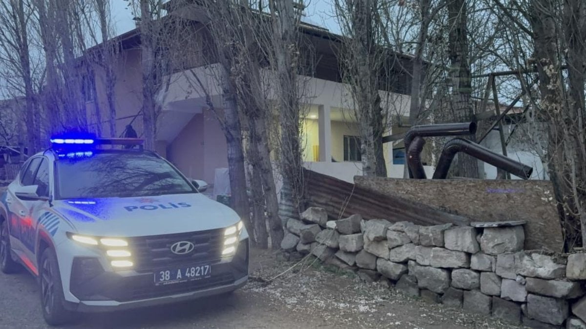 Kayseri’de 2 kardeş sobadan zehirlendi