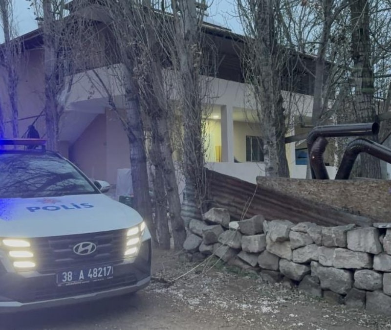 Kayseri’de 2 kardeş sobadan zehirlendi