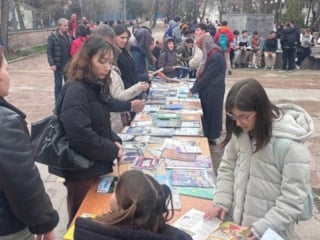 Erzincan'da meydan kütüphaneye dönüştü