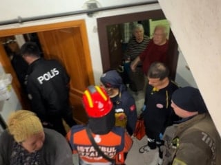 İstanbul'da köpekleriyle uyuya kaldı, öldü sandılar