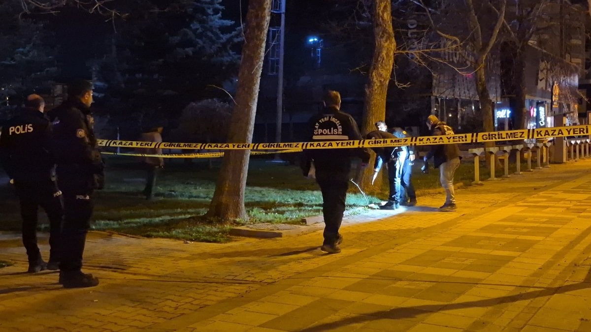 Malatya'da tartıştığı arkadaşına kurşun yağdırdı