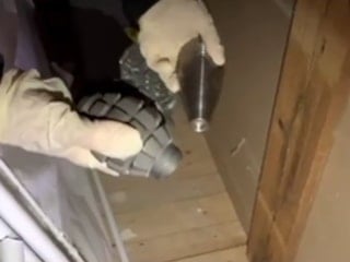 Sakarya’da uyuşturucu operasyonu: Evden el bombası ve havan mermisi çıktı