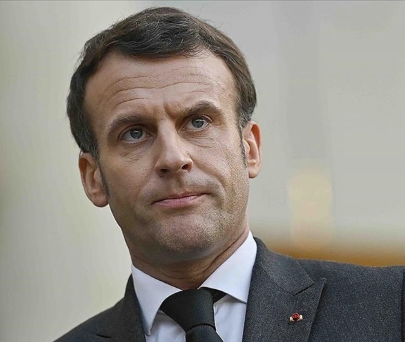 Macron, Trump'ın 'Eşinden yediği yumruğun etkisinde' sözlerine yanıt verdi