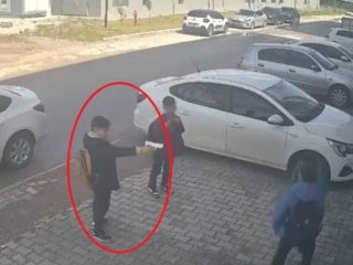 Hatay'da çocuklar, akranlarını tabancayla tehdit edip parasını aldı