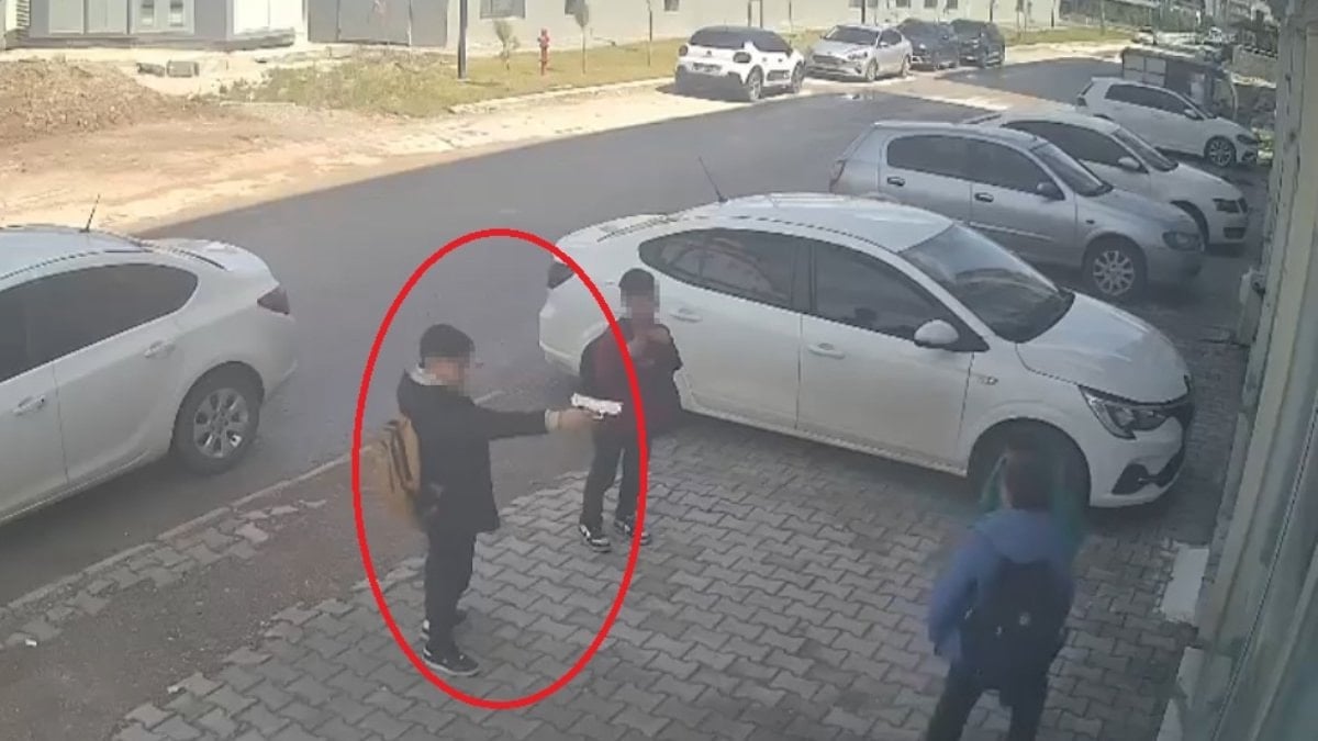 Hatay'da çocuklar, akranlarını tabancayla tehdit edip parasını aldı