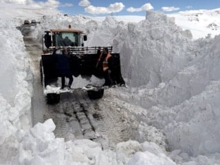 4 ay kapalı kalan Ardahan-Ardanuç yolu yeniden açılıyor