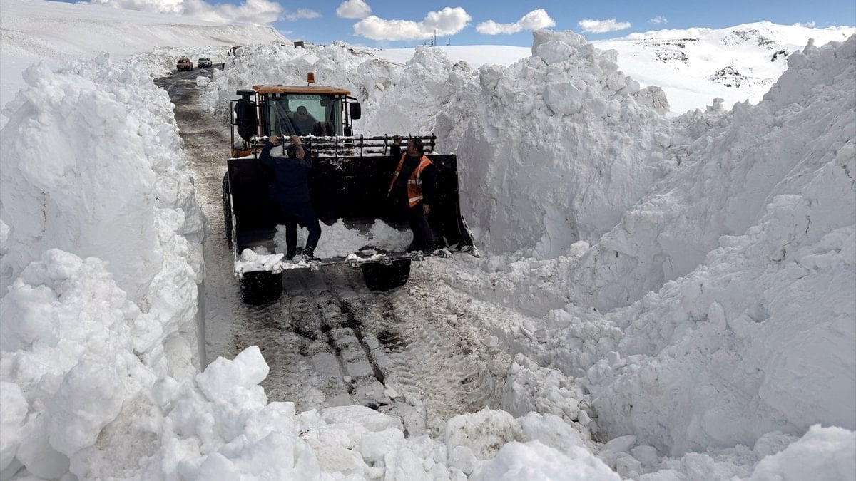 4 ay kapalı kalan Ardahan-Ardanuç yolu yeniden açılıyor