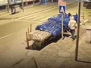 Afyonkarahisar'da seyyar tezgâhdan 100 bin liralık vurgun