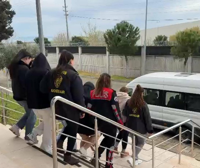 Manisa'da masaj salonlarına fuhuş operasyonu: 3 tutuklama