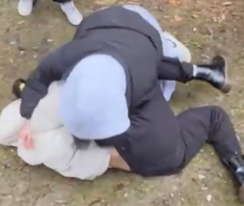 Bolu'da akran zorbalığı: Liseli kızı feci şekilde darbettiler