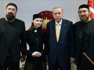 Cumhurbaşkanı Erdoğan, 'Ay Yola' müzik grubunu kabul etti
