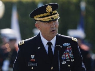 ABD'de Kara Kuvvetleri Komutanı emekli edildi