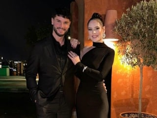 Boşanacakları iddia edilmişti! Berk Oktay'dan eşine romantik kutlama