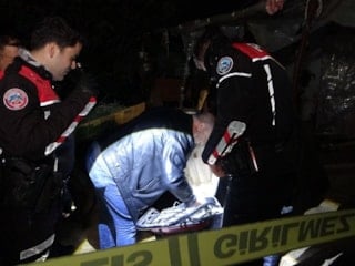 Antalya'da 25 yaşındaki eşini katletti