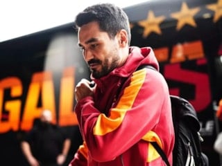 İlkay Gündoğan diplomasını aldı