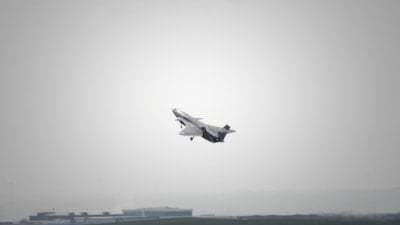 Bayraktar KIZILELMA, ASELSAN KARAT sistemiyle gökyüzünde test uçuşu yaptı