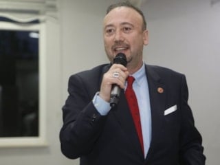 Uşak Belediyesi'nde çalışanların Özkan Yalım'ın pavyonundaki görevleri