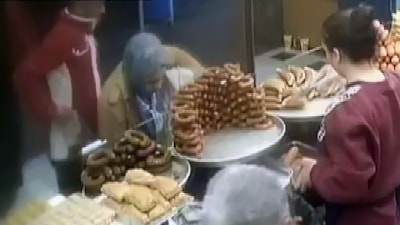 Adana'da pastanede yanına yaklaştığı kadının telefonunu çaldı: Dayanamadım