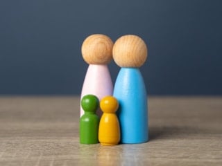 İlişkilerde roller çocuklukta mı yazılıyor? İlk çocuk ve son çocuk dengesi