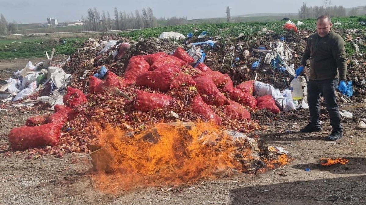 Çorum'da ele geçirilen kaçak sigara ve alkol imha edildi