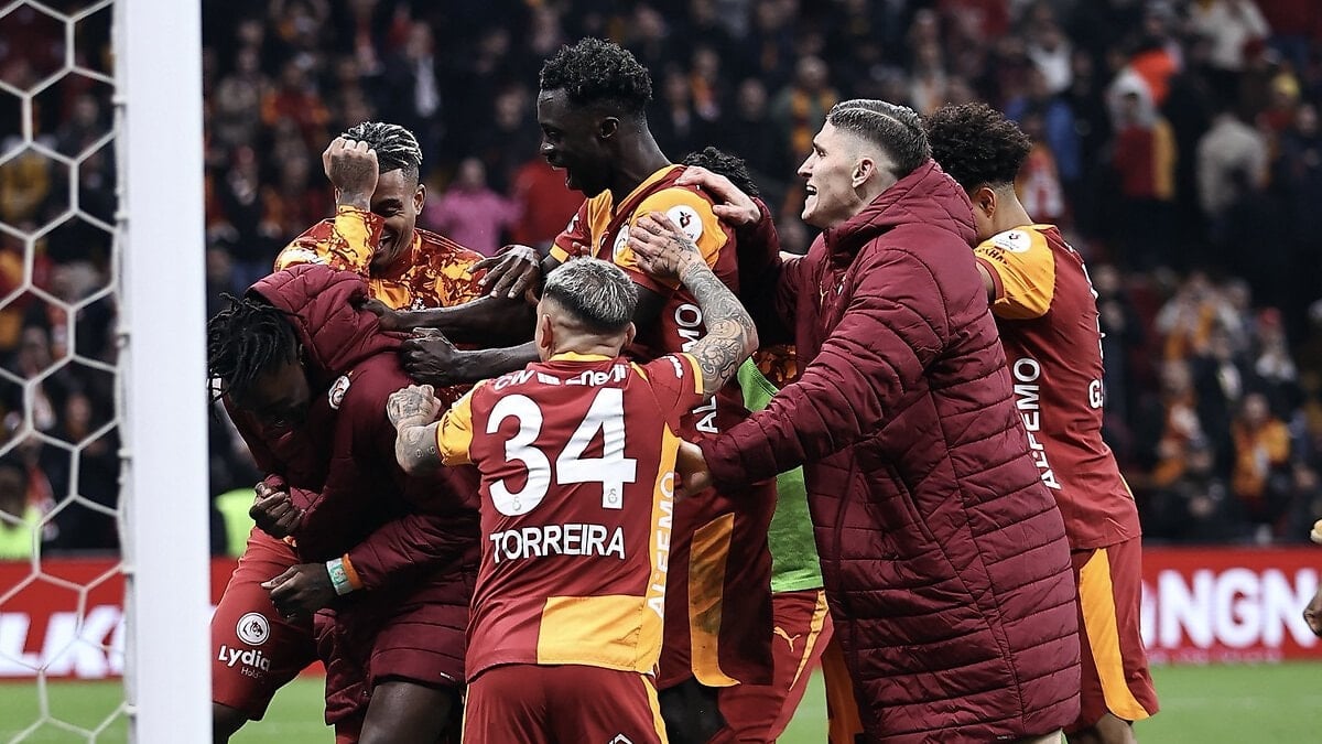 Galatasaray'ın Trabzonspor maçı kamp kadrosu açıklandı