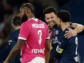 Toulouse'u deviren Paris St Germain liderliğini korudu