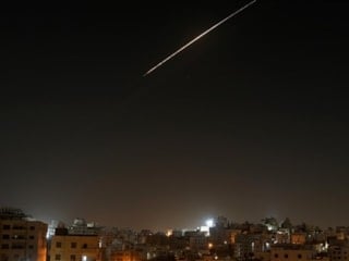 İran'ın misillemesinin ardından İsrail’in güneyindeki bir fabrikada yangını çıktı