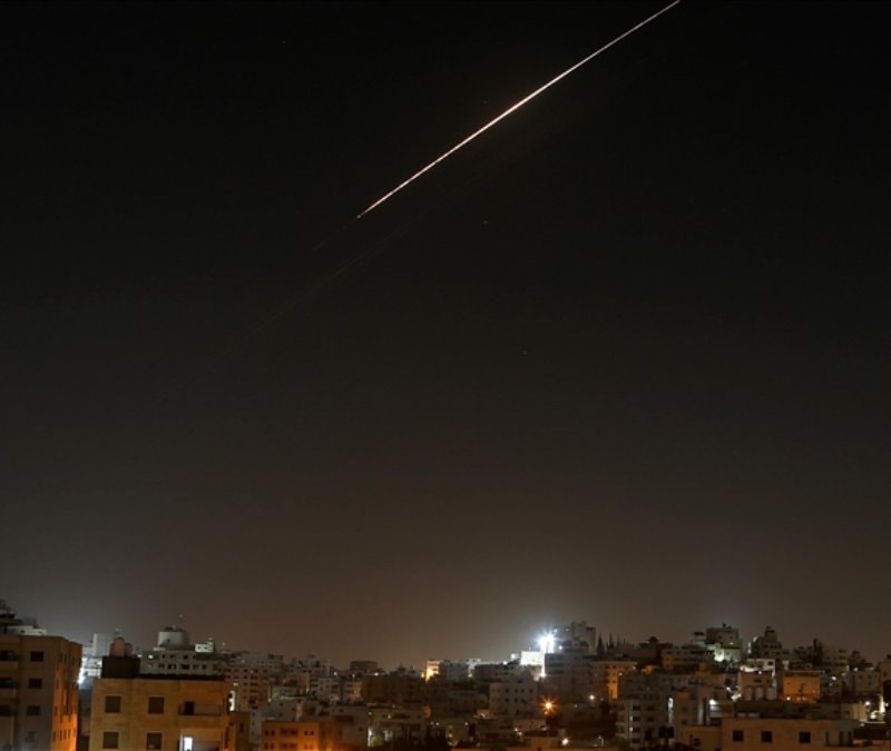 İran'ın misillemesinin ardından İsrail’in güneyindeki bir fabrikada yangını çıktı