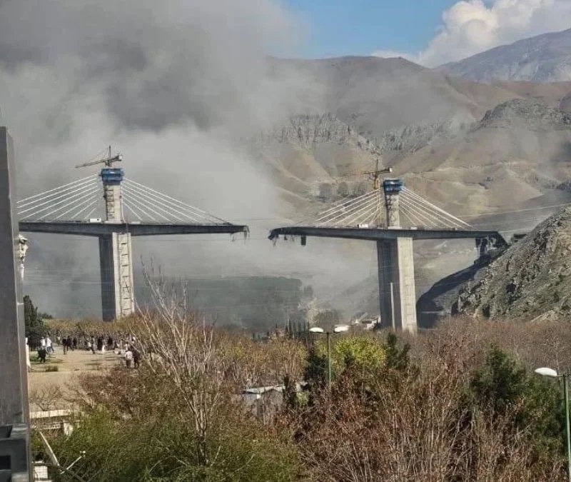 İran'da köprü saldırısında ölenlerin sayısı 13'e yükseldi