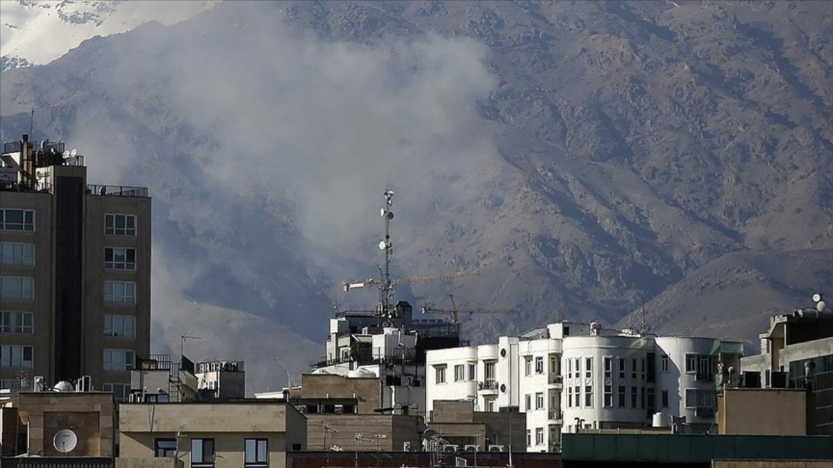 İran'da saldırılarda 24 sağlık çalışanı yaşamını yitirdi