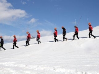 Bitlis’te gönüllü ekipler çığa karşı seferber: Zorlu kış eğitimleri sürüyor