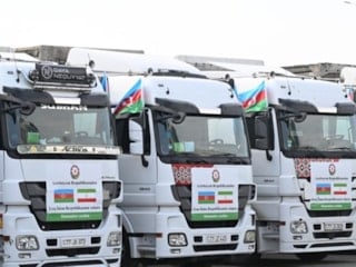Azerbaycan, İran'a yeniden insani yardım gönderdi