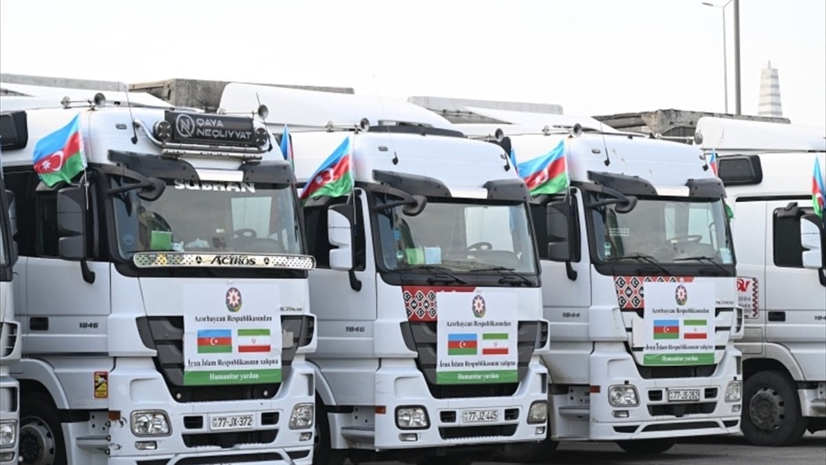 Azerbaycan, İran'a yeniden insani yardım gönderdi