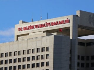 Hazine Maliye Bakanlığı'ndan turizmi korumak için 120 milyar liralık destek