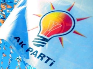 AK Parti Gençlik Kollarına son bir yılda 400 bin genç üye katıldı