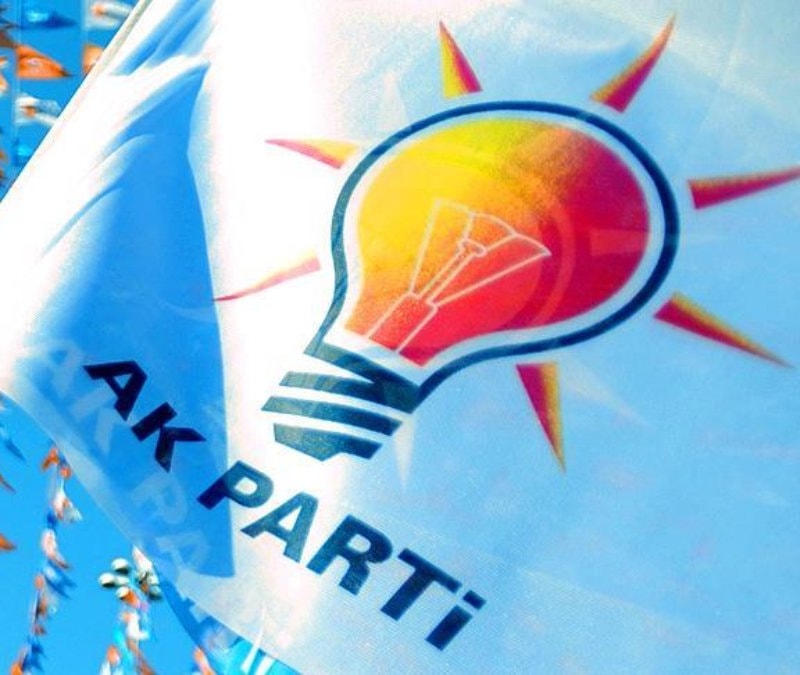 AK Parti Gençlik Kollarına son bir yılda 400 bin genç üye katıldı