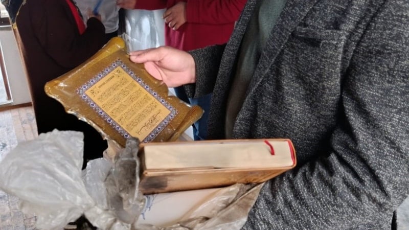 Antalya'da küle dönen evde Kur'an-ı Kerim zarar görmedi