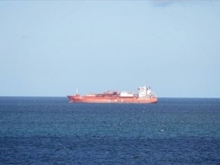 İran’dan Hürmüz Boğazı’nda yardım taşıyan gemilere geçiş izni