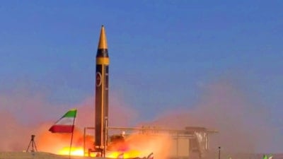 İran Devrim Muhafızları: Bahreyn, Kuveyt ve BAE'ye düşman gemileri hedef alındı