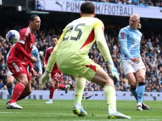 Manchester City, FA Cup'ta Liverpool'u dağıttı