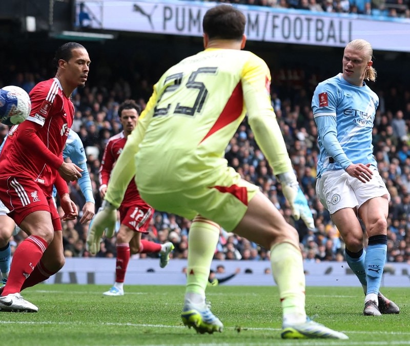 Manchester City, FA Cup'ta Liverpool'u dağıttı