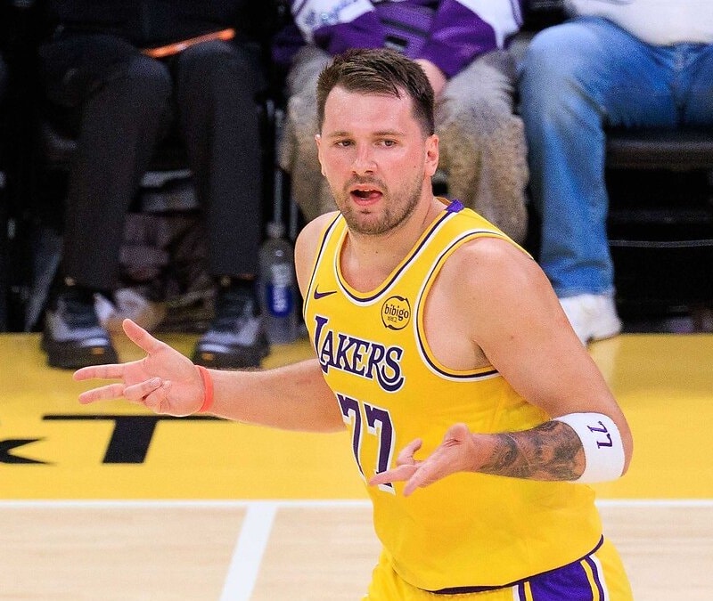 Luka Doncic, normal sezonu kapattı