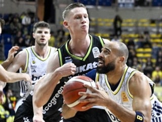Fenerbahçe, Merkezefendi Belediyesi Basket'e şans tanımadı