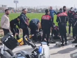 Kahramanmaraş'ta ehliyetsiz sürücü, kendisini durdurmak isteyen polisleri ezdi