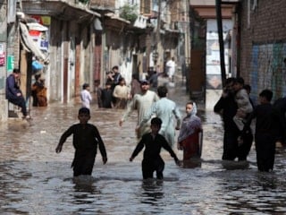 Pakistan’daki selde can kaybı 68’e yükseldi