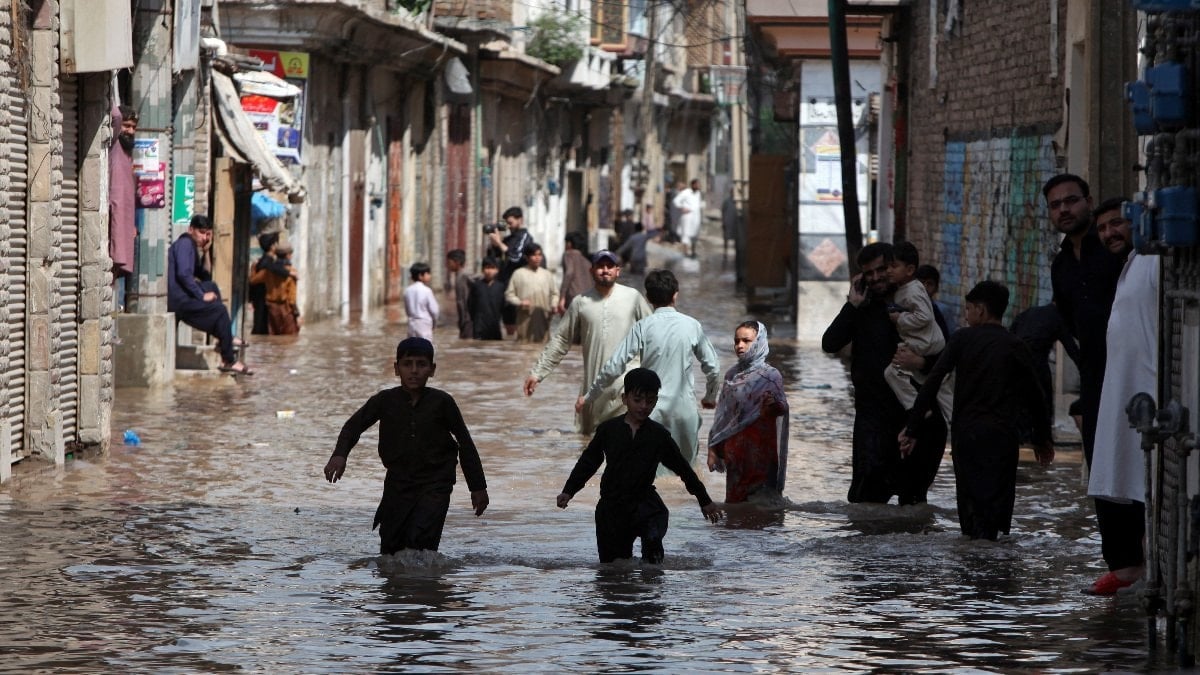 Pakistan’daki selde can kaybı 68’e yükseldi