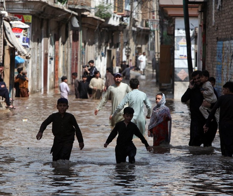 Pakistan’daki selde can kaybı 68’e yükseldi
