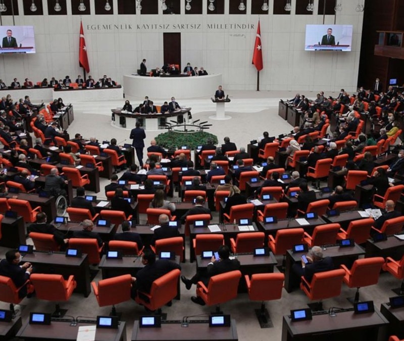 Meclis'te haftanın ilk gündemi: Doğum izni uzatılıyor